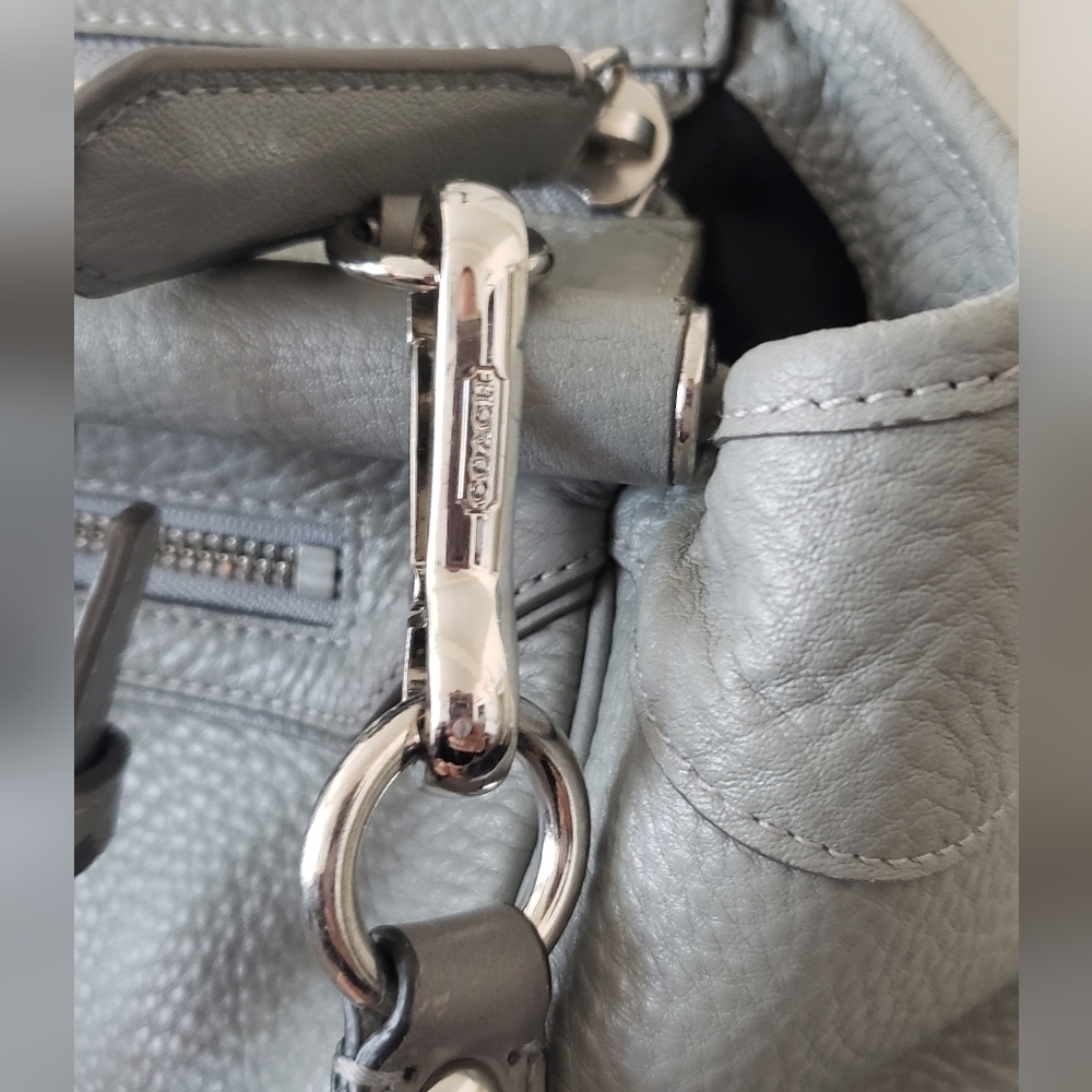 Coach Pinnacle Louisa Gray Pebbled Leather Shoulder Hand crossbody Bag - Picture 4 of 12